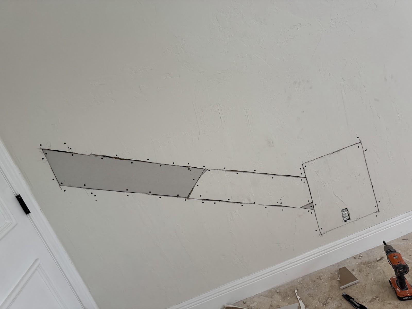ADAM FENX Drywall work